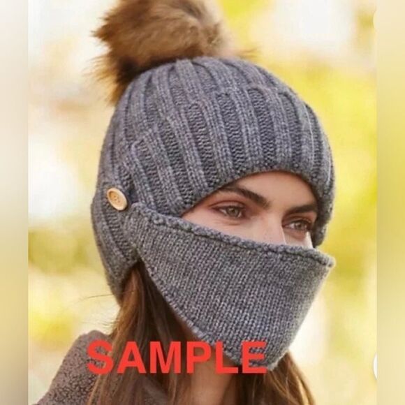 Anthropologie Norah Beanie + Reusable Face Mask Set Cozy Knit Pom-Pom Beanie main image 6